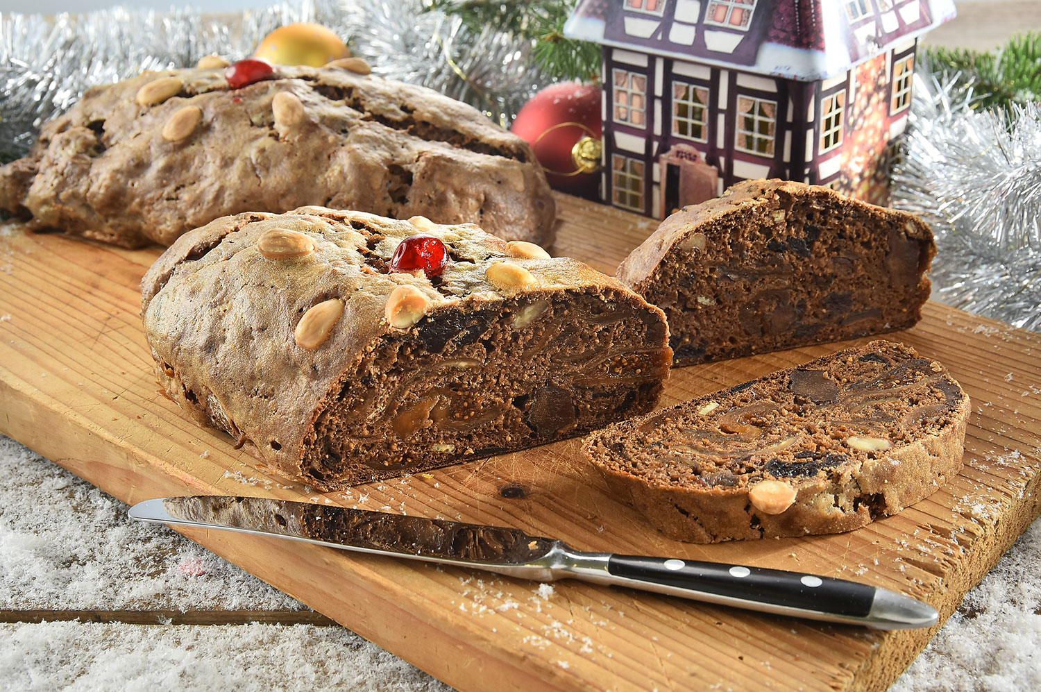 Das beste Rezept für saftig weiches Kletzenbrot zu Weihnachten